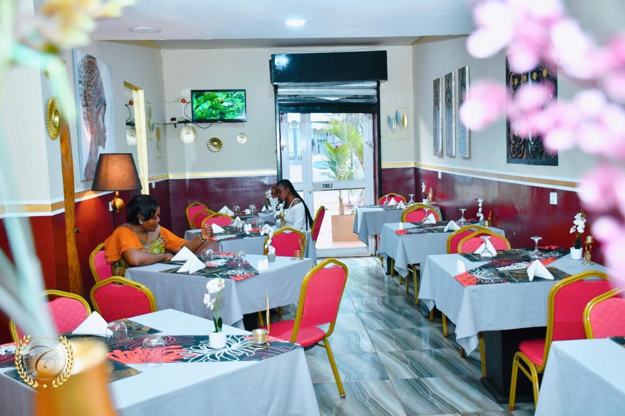 Hotel Restaurant Constellation Tchang Buitenkant foto