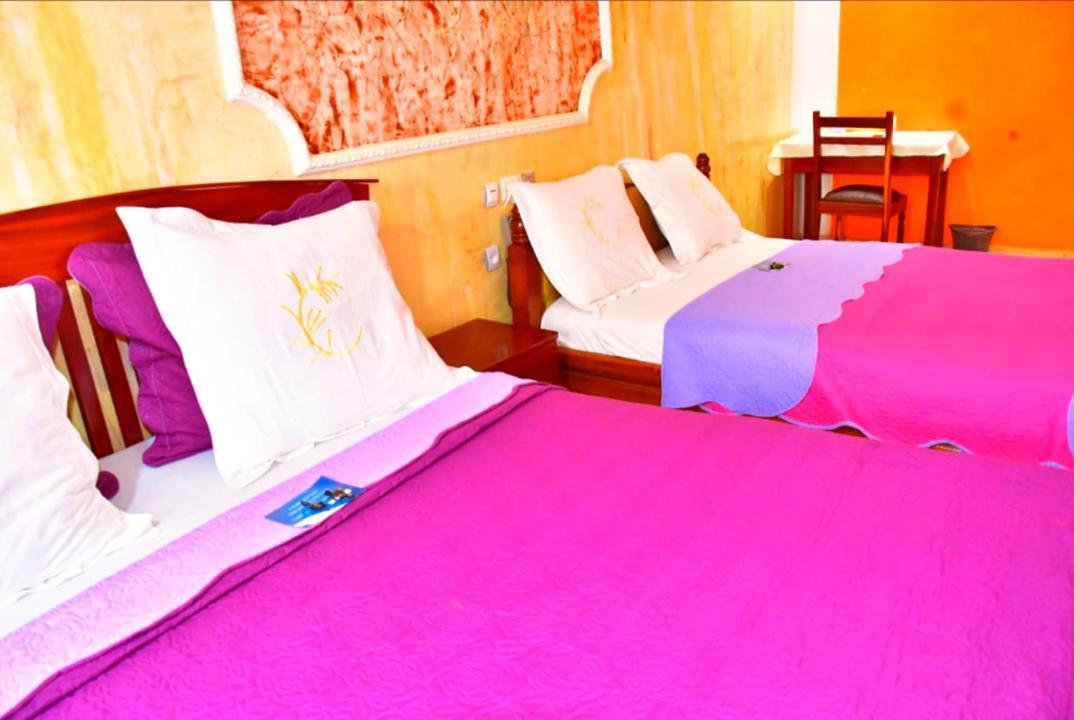 Hotel Restaurant Constellation Tchang Buitenkant foto