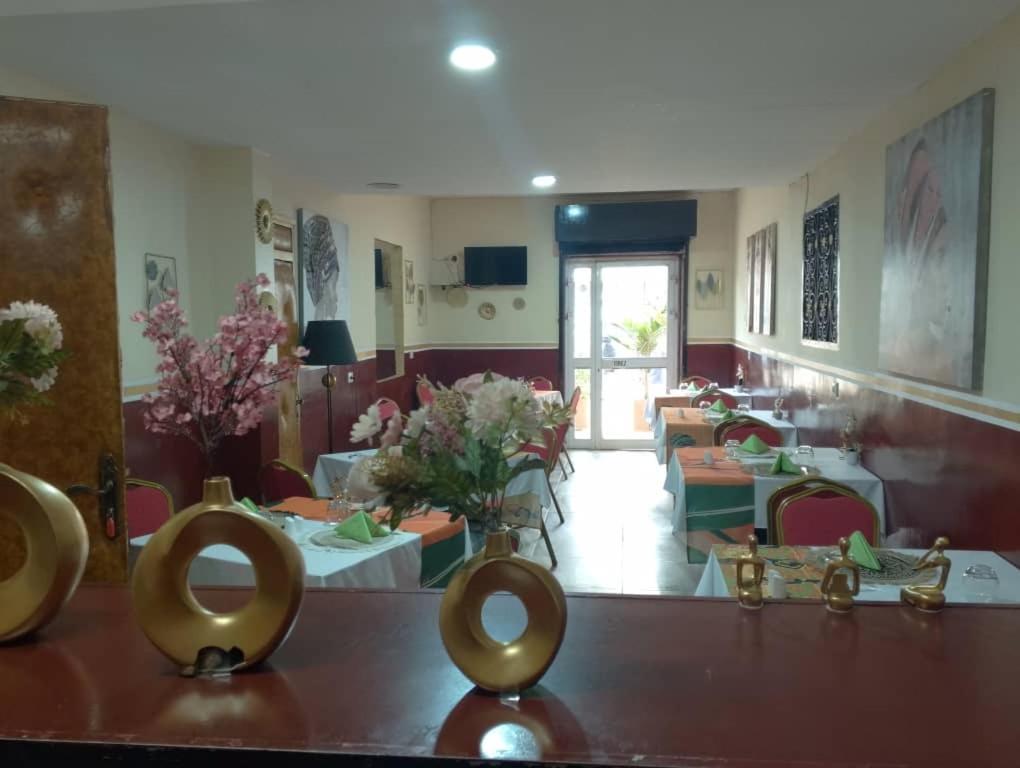 Hotel Restaurant Constellation Tchang Buitenkant foto