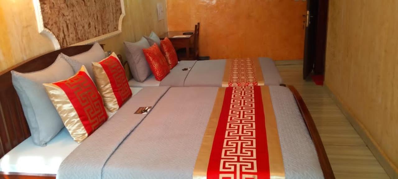 Hotel Restaurant Constellation Tchang Buitenkant foto
